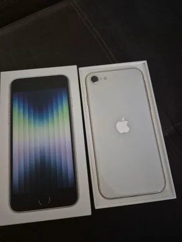 Novo - Apple iPhone SE (3ª geração) 128GB - Estelar