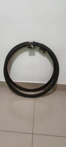 Pneus bike Pirelli touring 700x35