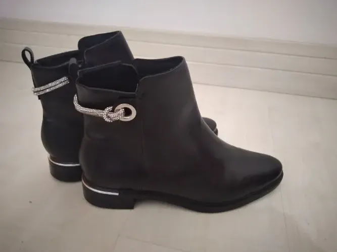 Bota preta cabo curto Vizzano 37