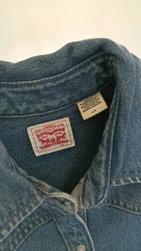 Camisa jeans feminina Levi's