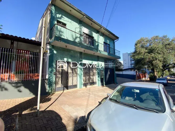 Prédio Residencial/Comercial no Centro de Cascavel  420m², 1 suíte e 1 vaga (Venda)