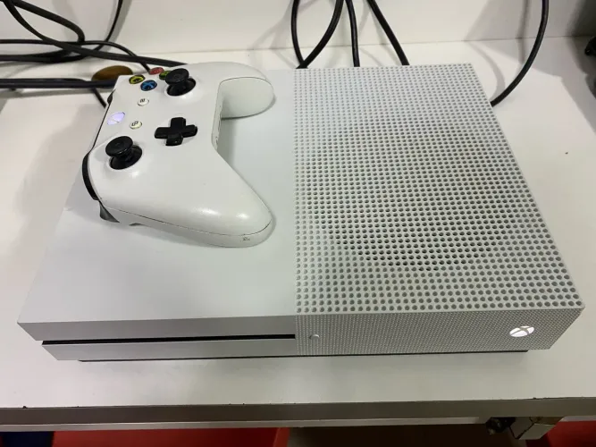 Xbox One S