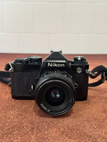 Kit Nikon FE + AF Nikkor 35mm f/2 (filtro Kenko)