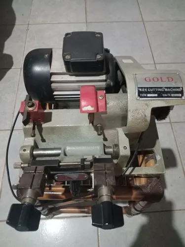 Máquina copiadora de chaves Gold n°2