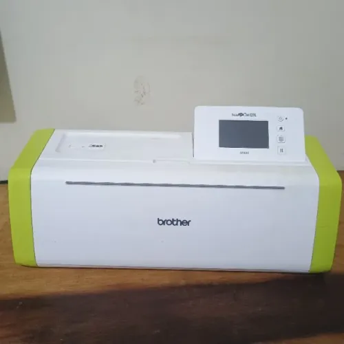 Plotter de corte scancut da brother.