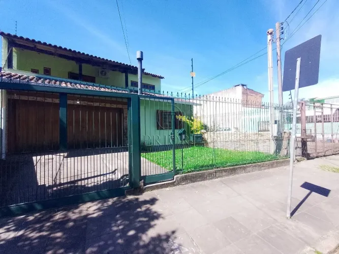 CASA MOBILIADA NO BAIRRO PASSO DAS PEDRAS