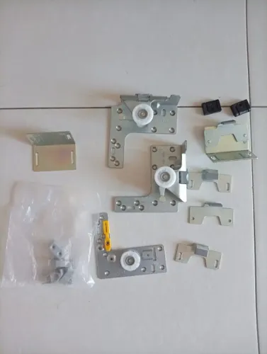 PEÇAS PARA CONSERTO DE GUARDA ROUPA- TOP LIN E 22 - 21MM