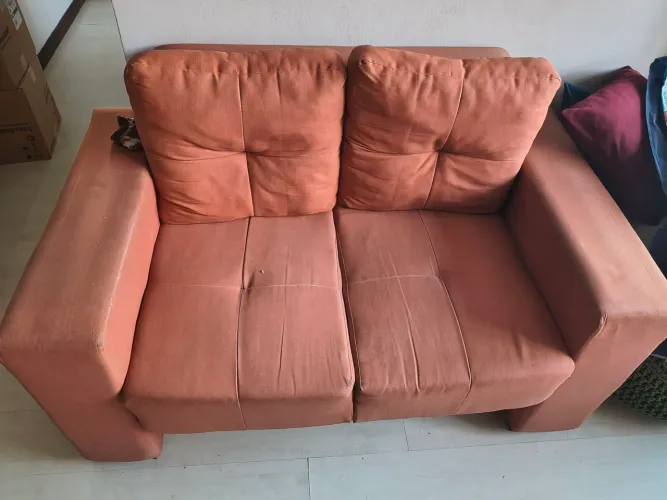 Vendo sofá 3 e 2 lugares