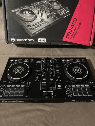 Controladora Pioneer DDJ-400 