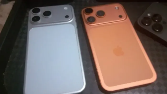 iPhone 17