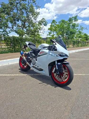 Ducati Panigale 959 v2