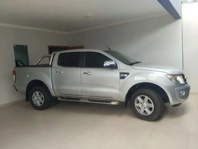 Ford Ranger XLT 2.5 16V 4X2 CD Flex 2014