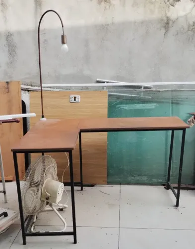 Vendo duas mesas estilo industrial 