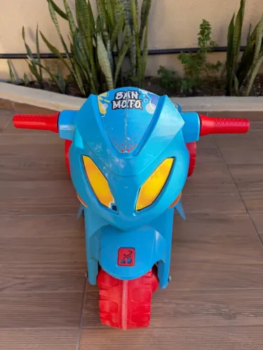 Moto Elétrica Infantil (Triciclo) 6volts