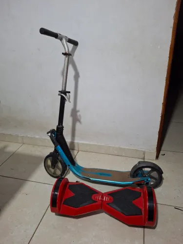 Vende-se estes dois um e OXELO TOWN 7XL E O OUTRO E HOVERBOARD [NÃO ESTA COM O CABO] 350