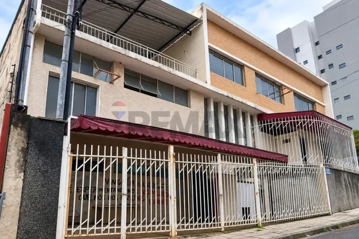 Casa comercial para locação no Centro