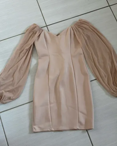 Vestido com manga bufante tamanho P