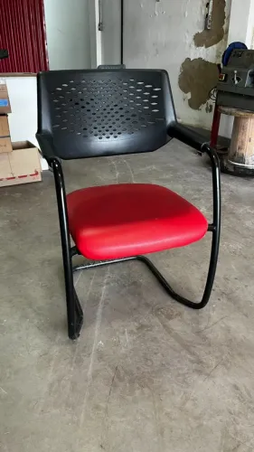 Cadeira Fixa Pé em S Preta