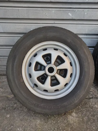 Roda Com Pneu Corcel Belina Del Rey Pampa 