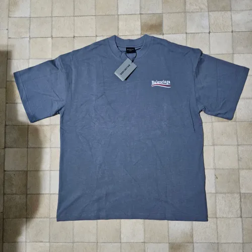 Camiseta balenciaga cinza