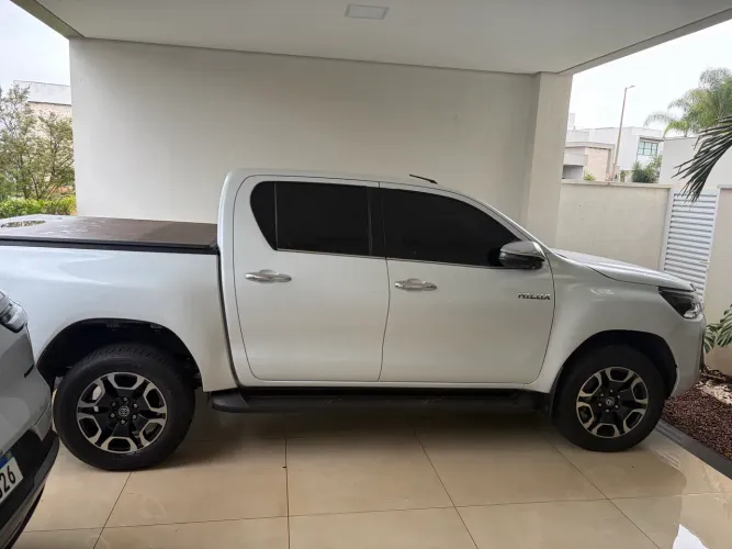 Toyota Hilux CD SRX 4X4 2.8 TDI 16V Diesel Aut. 2026