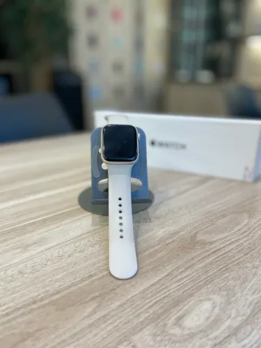 Apple Watch SE 2 44mm Starlight - seminovo 96%
