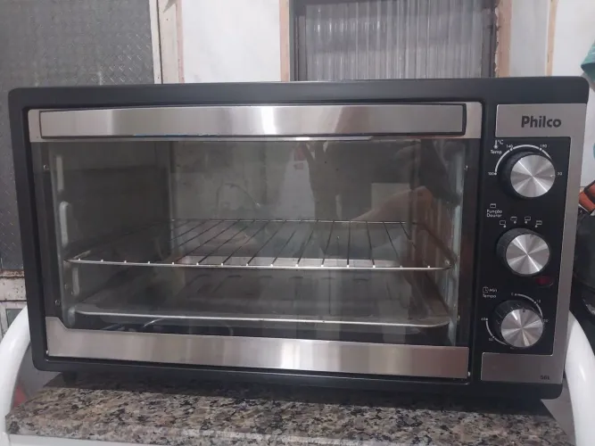 Vende-se forno elétrico da Philco.