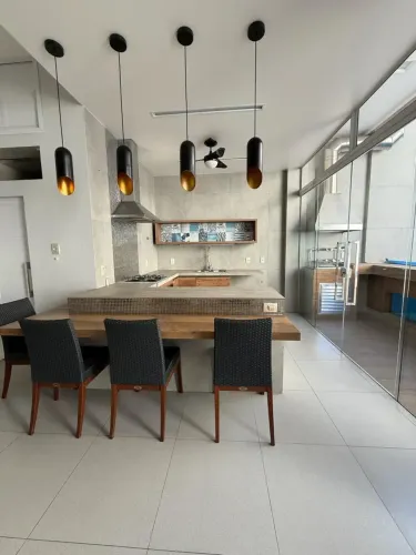 Excelente Casa Alto Padrão Duplex, 398m², 5 Suítes e 4 Vagas,  Penha Circular