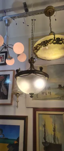 Lustre em bronze no estilo francês