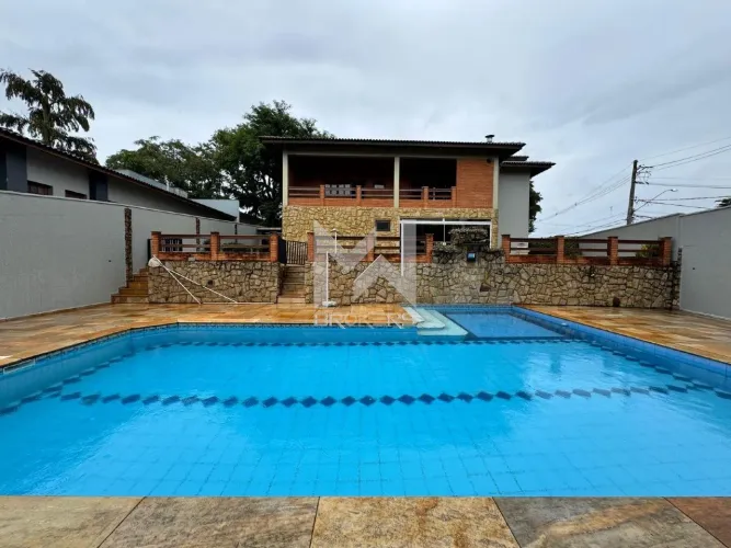 Casa à venda no Condomínio Vista Alegre - Sede em Vinhedo/SP