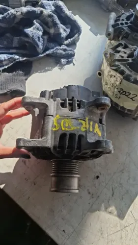 Alternador polo/ virtus 2020/2023 (Cod: 04E 903 015)