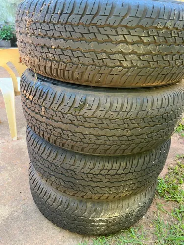 Pneus Hilux