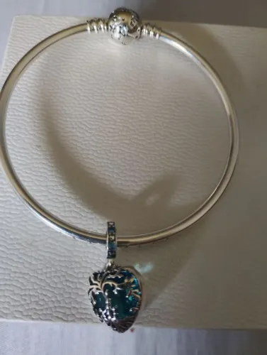 Bracelete fecho bolinha cravejado e charm  árvore da vida em Zircônias e Prata