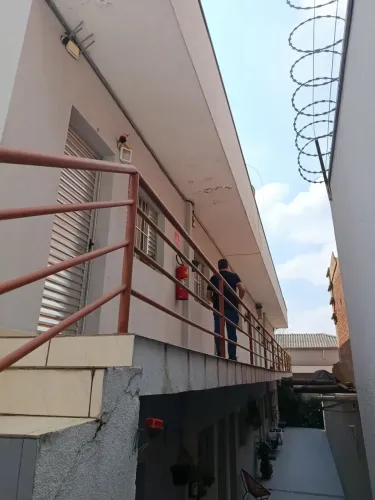 Sobrado a venda com 200 m² com 14 kitnets alugadas em Vila São Luís(Zona Oeste)