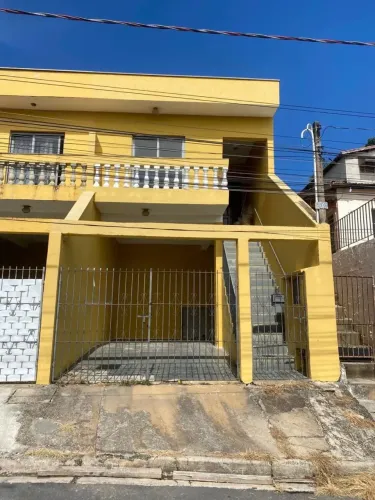 Sobrado em Bairro Tradicional de São Roque!