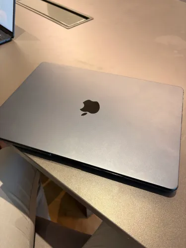 MacBook Air M4 - 16RAM, 256GB