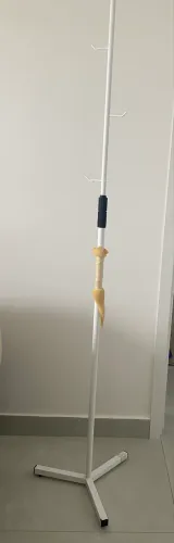 SUPORTE DE SORO HOSPITALAR