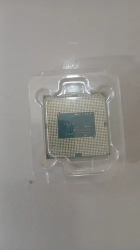 1 Processador I3 (terceira geração) 4.48 Gz