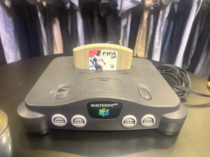 NINTENDO 64 Completo + FIFA 98 + ROAD TO WORLD CUP 98