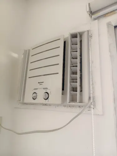 Ar-condicionado de Janela Springer Midea Mecânico Frio 10.000 BTU/h 220V