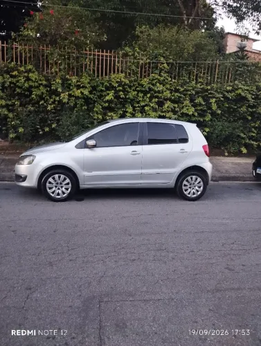 Volkswagen Fox 1.0 MI Total Flex 8V 5P 2013