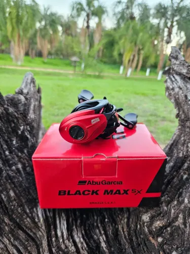 Carretilha Abu Garcia Black Max SX - [NOVA]
