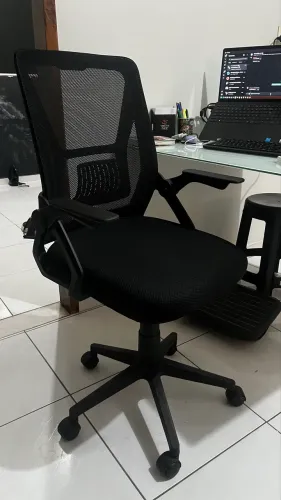 Cadeira de escritório Semi nova
