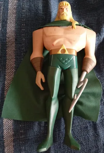 Boneco Aquaman Liga Da Justiça Sem Limites 25 CM