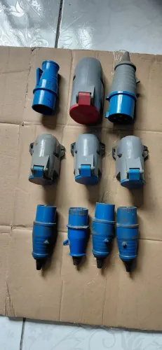 Tomada industrial 3 pinos