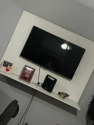 Mesa de vidro + painel