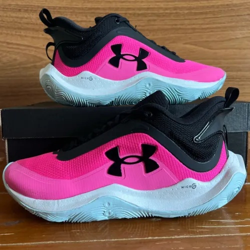 Tênis de vôlei/basquete Under Armour swish n39