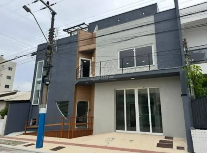 Locação: Casa Comercial // Nações // 900M²