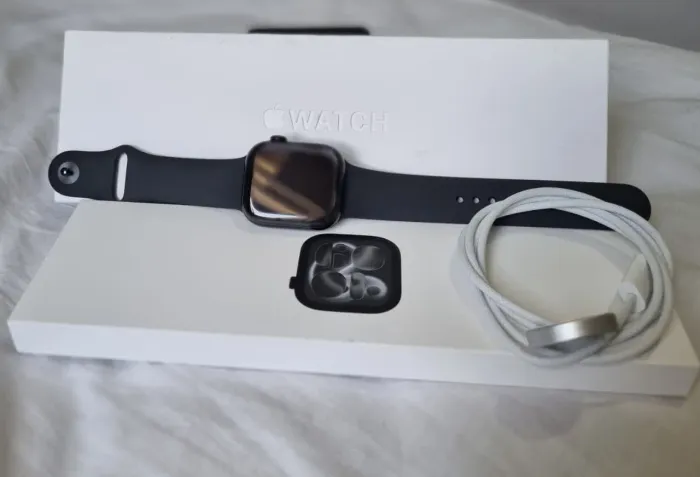 Apple Watch Series 11 - Novo (Apenas testado) - Sem marcas de uso