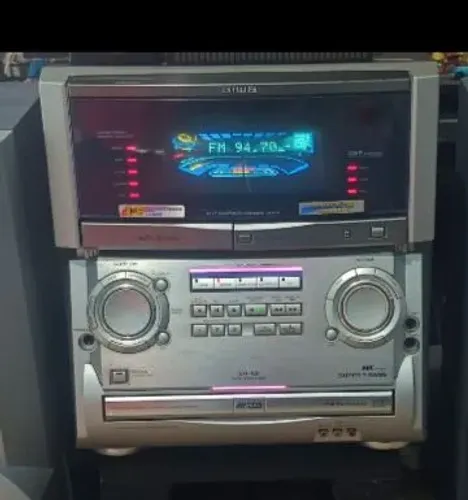 SOMENTE A CENTRAL MINI SYSTEM AIWA NSX XH-N6 COM 640 WATTS RMS DE POTÊNCIA.